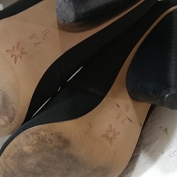 BCBGENERATION | Booties |
Size: 7 1/2 | Color: Black |
Condition: Great - Picture 7 of 7